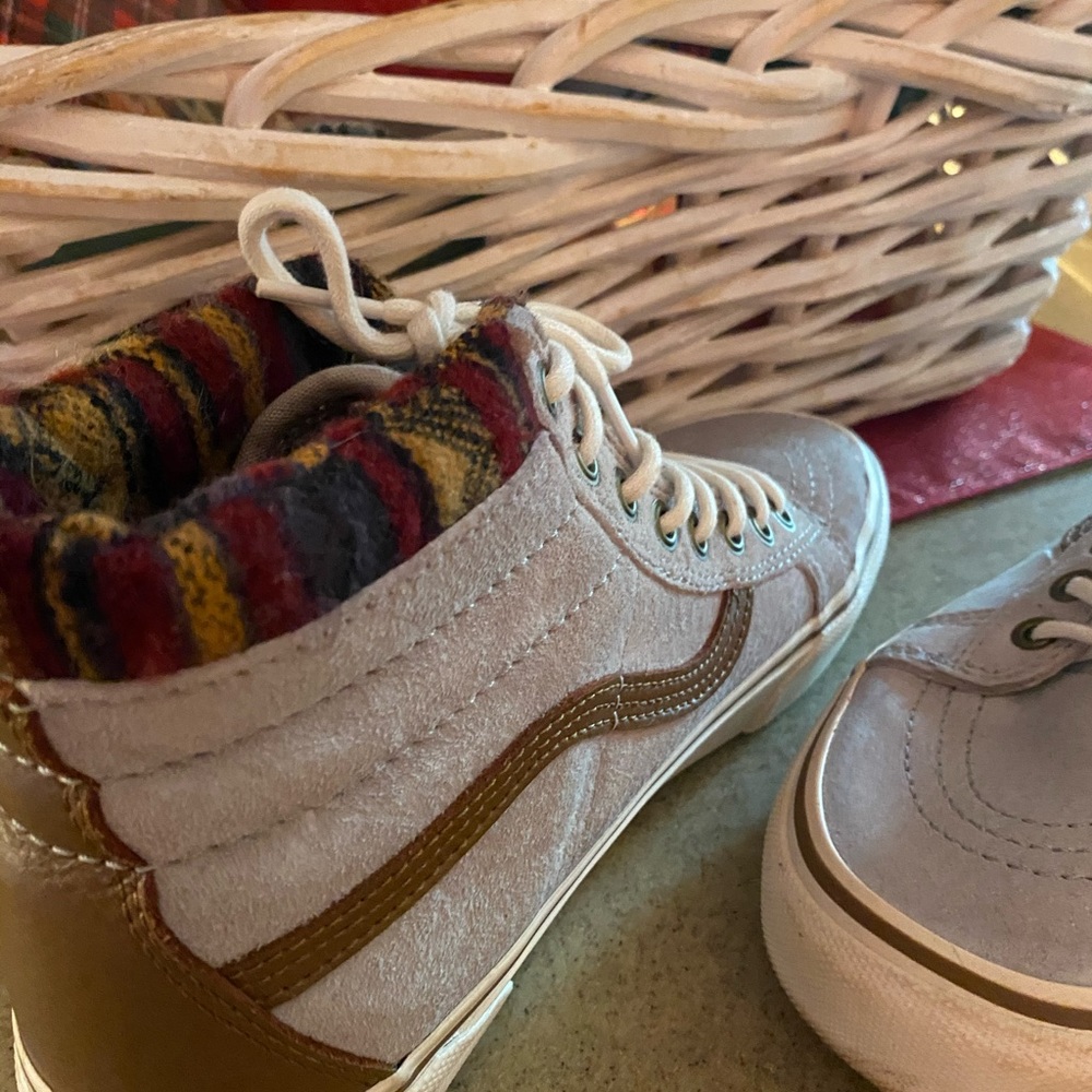 VANS High Top - Picture 2 of 2